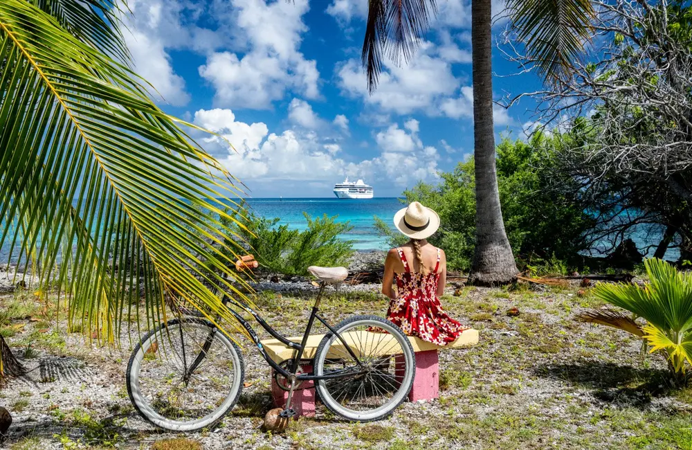 Final call: Secure up to US$1,000 onboard credit with Paul Gauguin Cruises* 2 Paul Gauguin Cruises