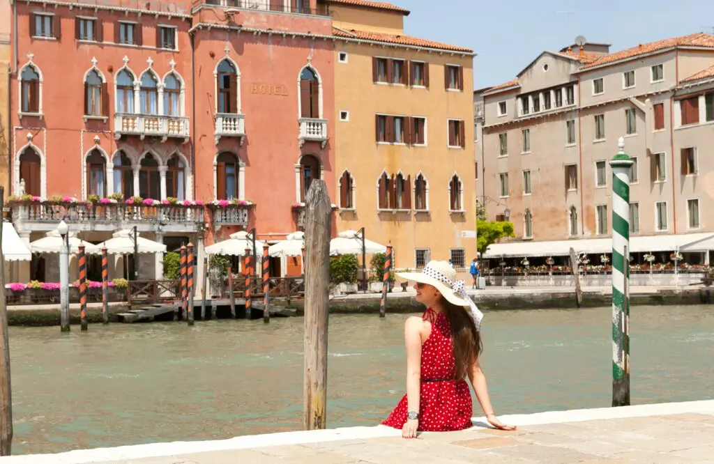 Quick as a flash: last days of the Globus & Cosmos Flash Sale