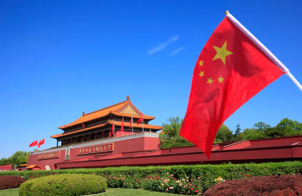 Booking clients to Europe? Upgrade their trip with free transit tours