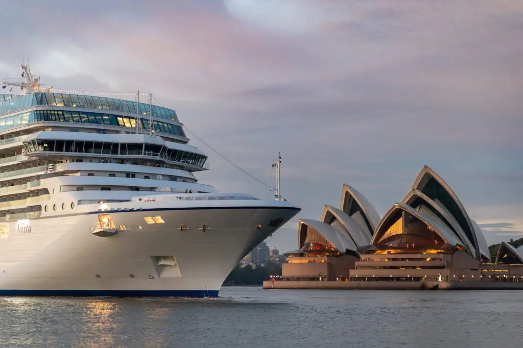 Oceania Vista in Sydney Harbour.