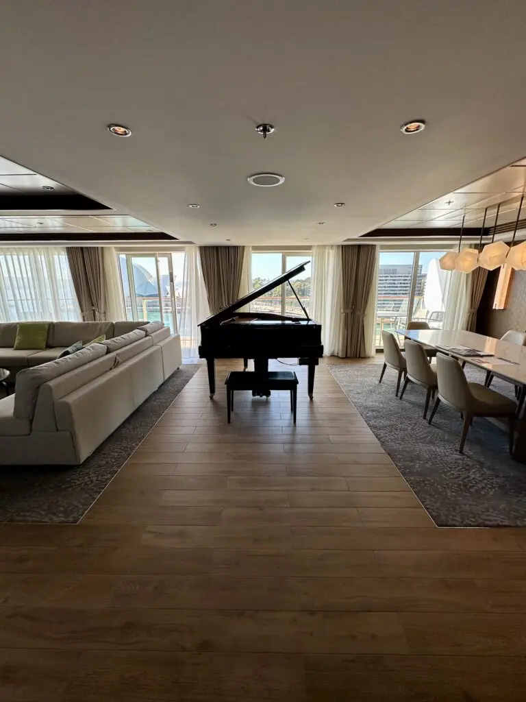 New-look Celebrity Solstice debuts in Sydney, but ‘heart & soul’ remains the same 5 Celebrity Solstice's Penthouse suite.