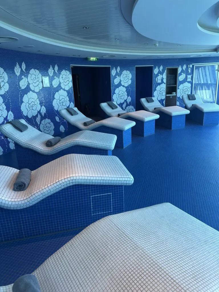 New-look Celebrity Solstice debuts in Sydney, but ‘heart & soul’ remains the same 7 Thermal lounges.