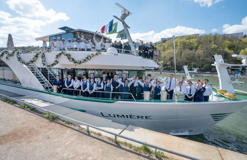 Officers and crew on Lumiere