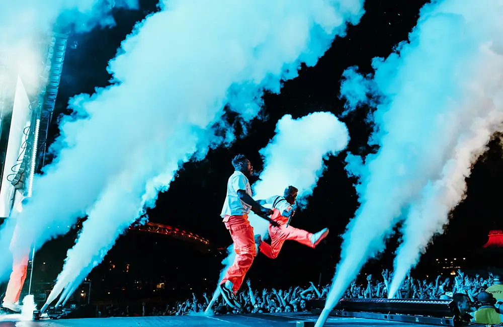 TAG offers end-to-end travel support for artists, DJs, bands, comics, crews and entourages of all sizes.