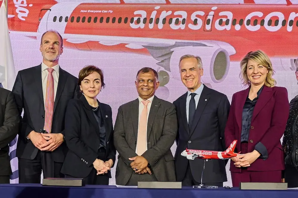 (L-R) Lars Wagner, CEO of  Airbus Commercial Aircraft; Christine Frechette, Premier of Quebec; Tony Fernandes, CEO of AirAsia X; Mark Carney, PM of Canada and Melanie Joly, Minister of Industry, Minister responsible for Canada Economic Development for Quebec Regions.