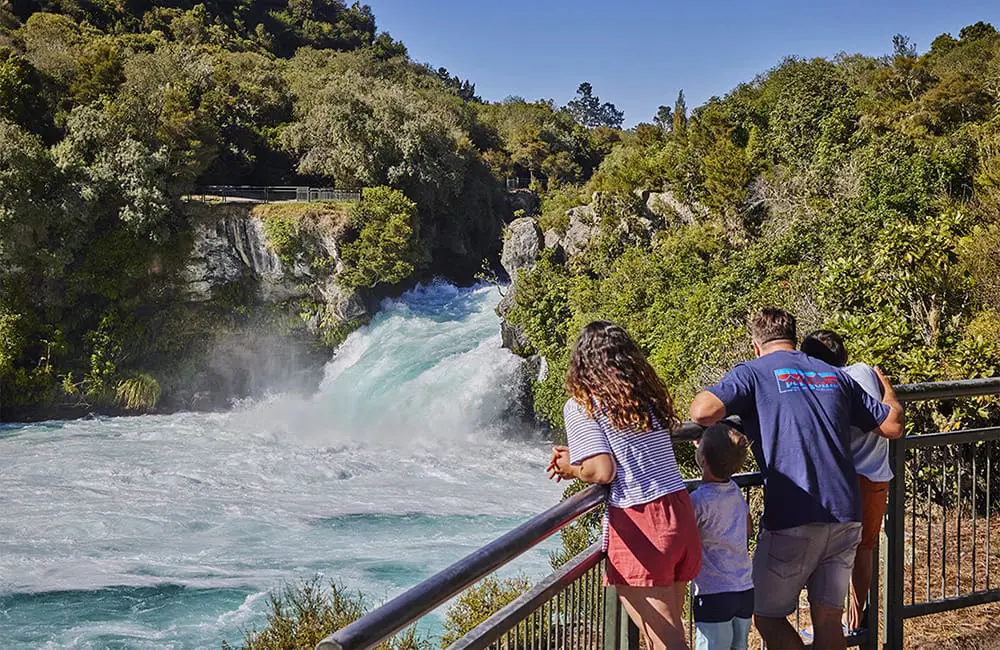 ANZCRO calls on Aussie advisors to start NZ family holiday conversations early. Here’s why