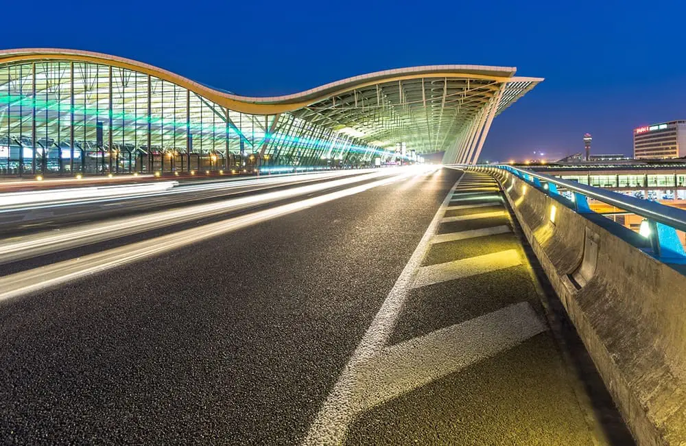 Expressway to Shanghai Pudong International Airport. Image: shansekala/iStock