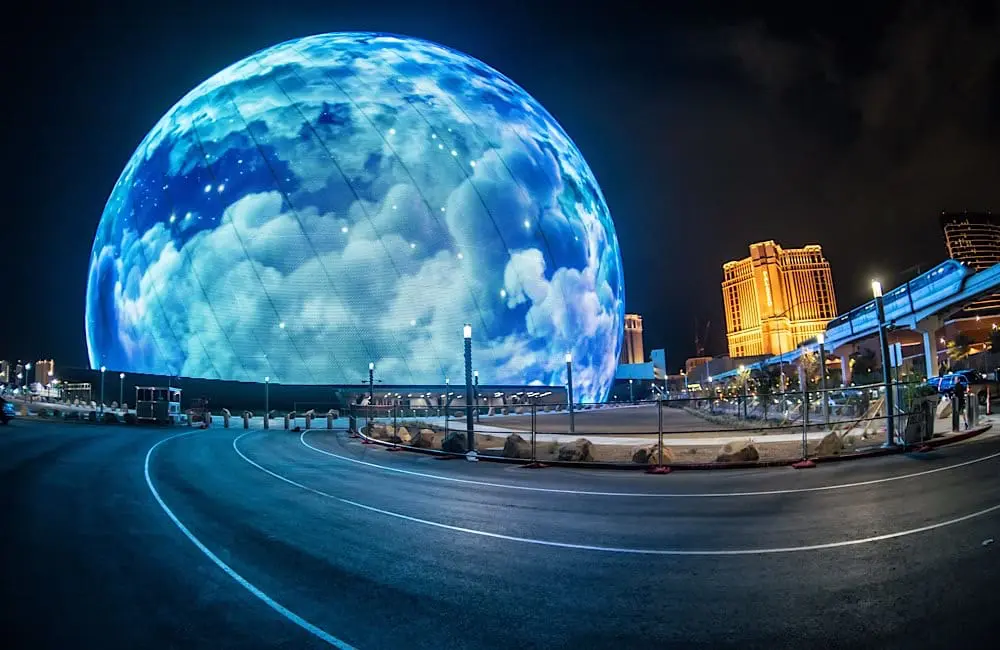 Lucky 7 reasons to sell Las Vegas ahead of the new direct flights 2 Sphere has redrawn the Las Vegas skyline, turning the Strip into a stage for a new era of immersive entertainment. Las Vegas