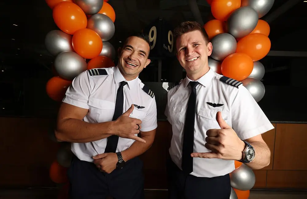 Pilots on the inaugural Jetstar Brisbane-Rarotonga flight at BNE.