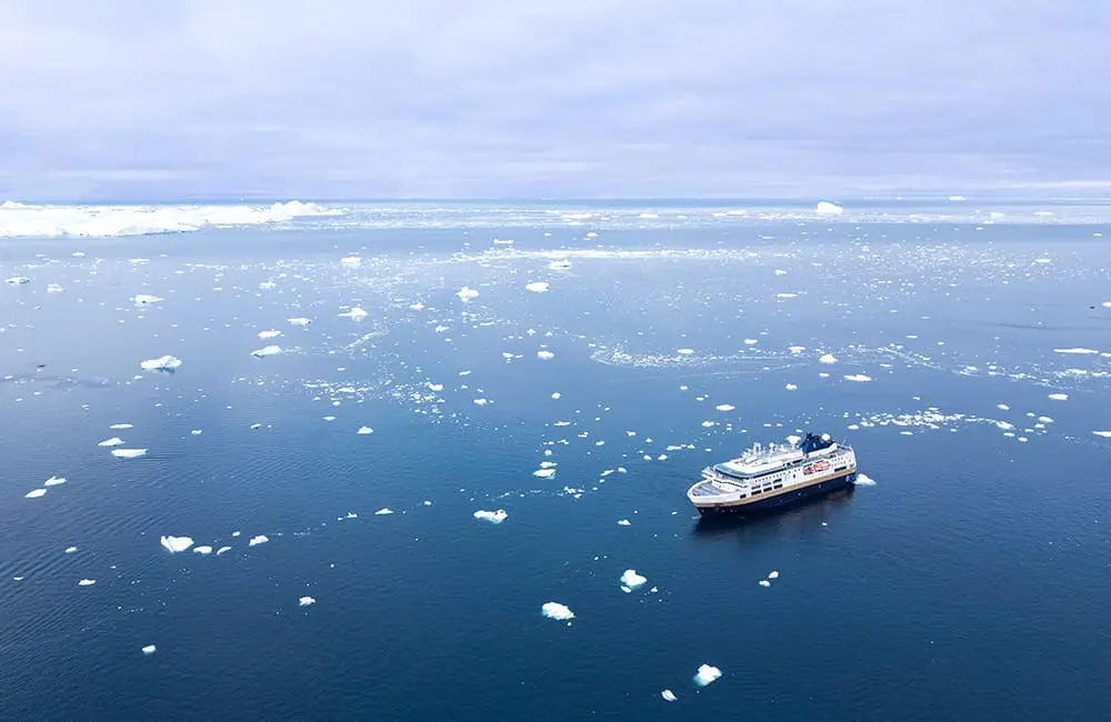 When hunters in Greenland could not feed their families, HX Expeditions stepped in
