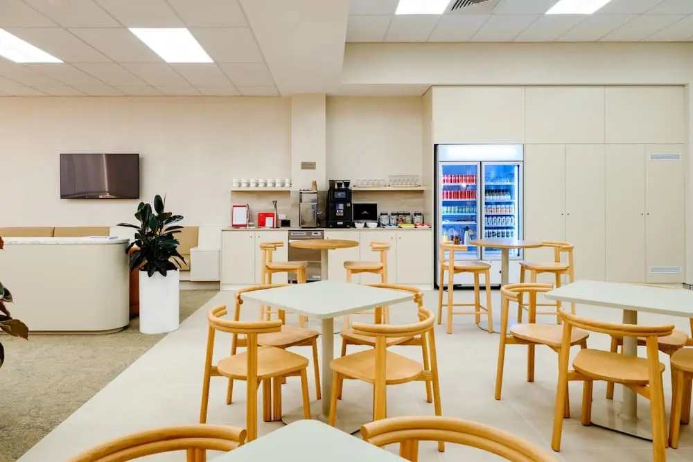 Qantas Tamworth Airport lounge.
