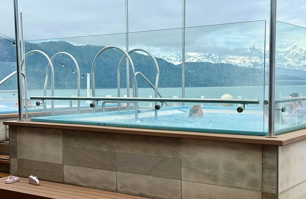 Hot tubs on deck 10 by the aft infinity pool