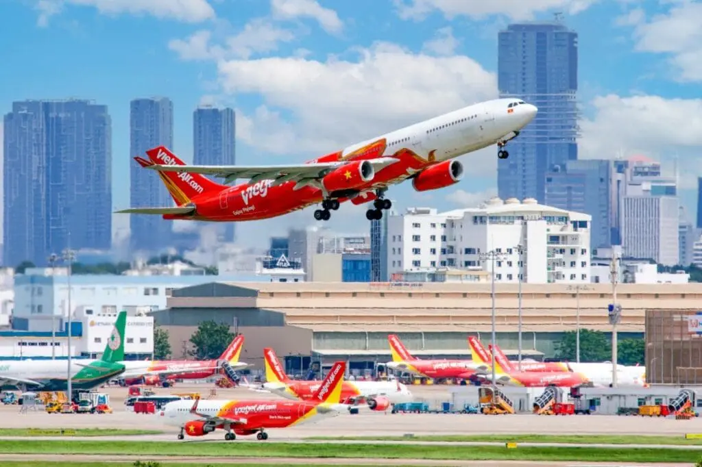 Vietjet opens new $199 fares from Australia, as airline launches first Europe route 1 A Vietjet aircraft is taking off