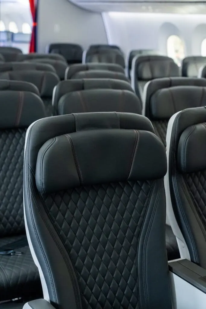 JQ business cabin