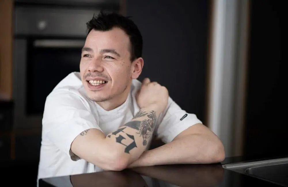 HX partnered with renowned chef Inunnquaq Hegelund to develop its new Greenlandic Cuisine Experience.