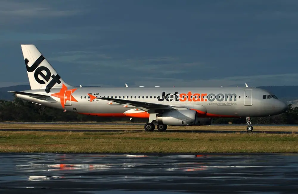 Jetstar to fly Western Sydney International's first-ever passenger flight in October 2026 4 Jetstar Airbus A320 aircraft