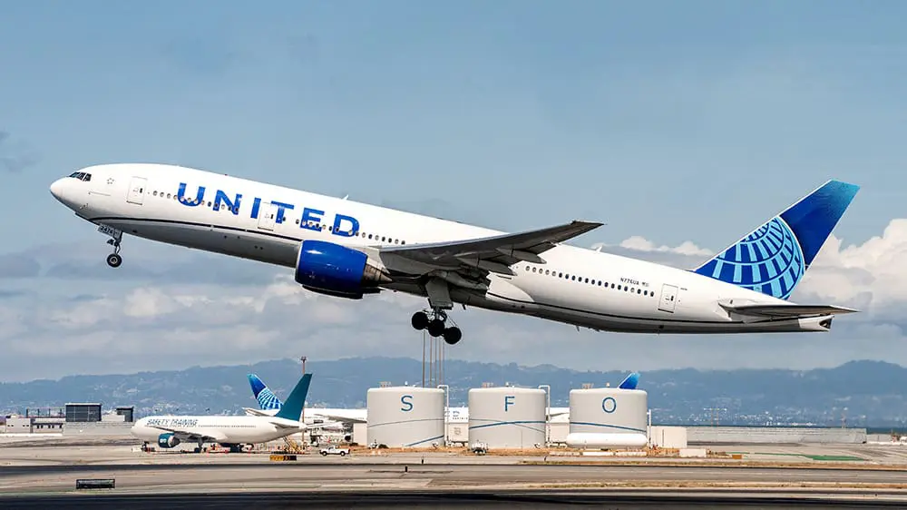 United switches on free Starlink Wi-Fi across entire widebody fleet – is Australia next? 1 United Airlines Boeing B777-200 aircraft – Starlink Wi-Fi rollout