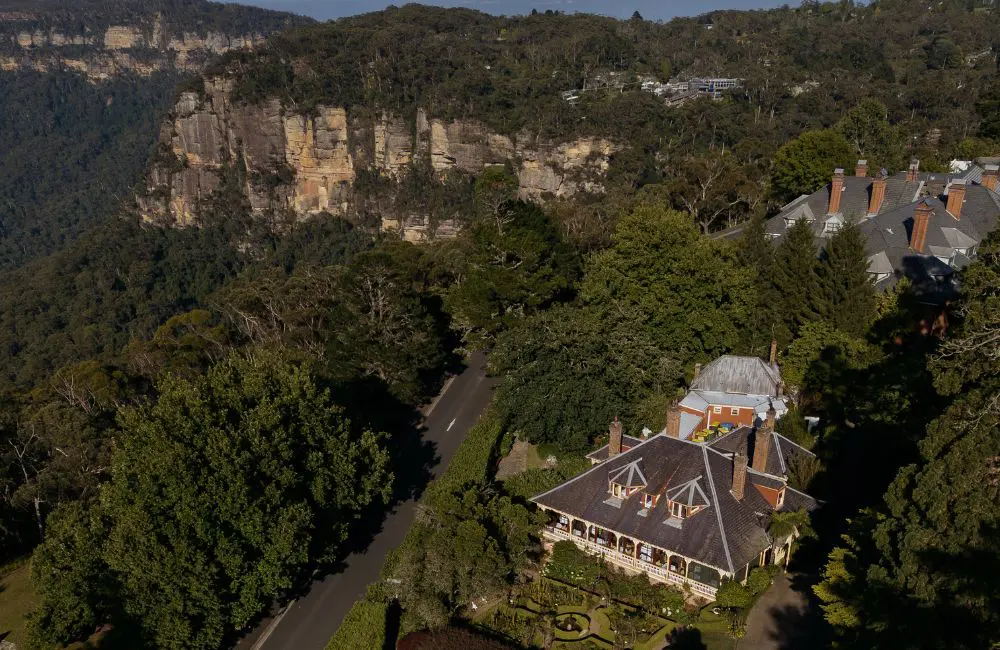 Lilianfels has an English garden and serene atmosphere overlooking the Jamison Valley