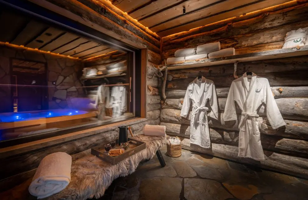 Octola III wood-burning sauna