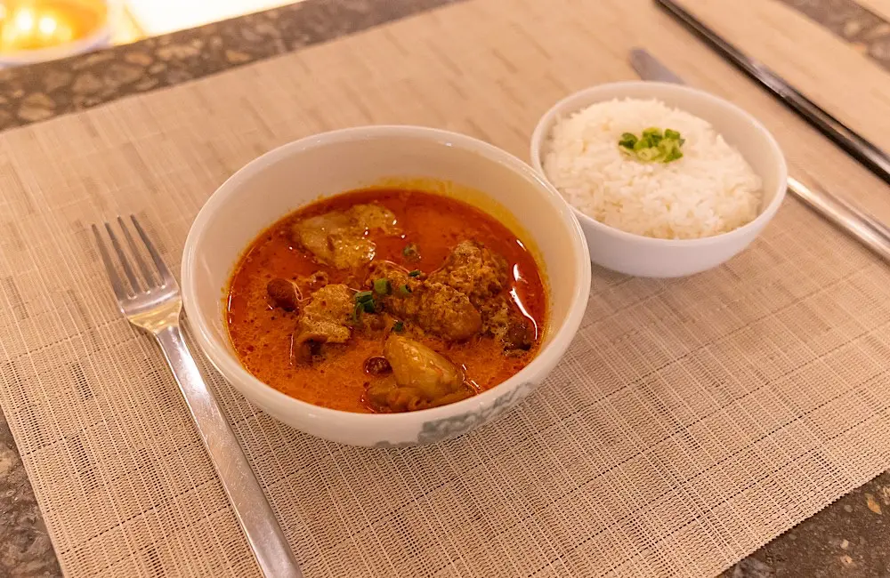 Fatty’s famous nuclear chicken has landed on the menu in the Qantas Business Lounge at Singapore Changi Airport.