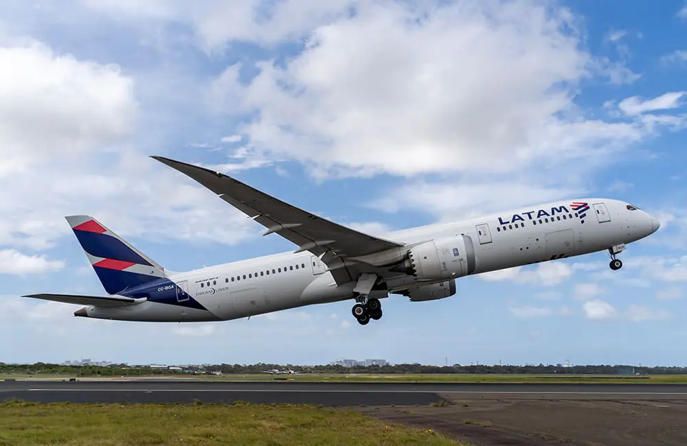 LATAM Boeing B787 aircraft taking off. Image: Kurt Ams