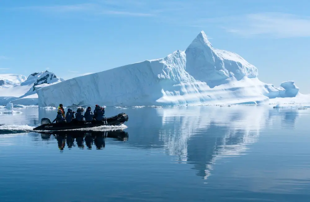 On a Zodiac excursion with HX