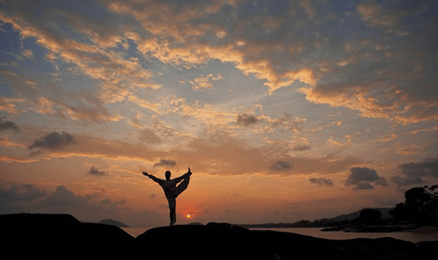 Kamalaya-sunset-yoga_Supplier_Package_Hero_Image