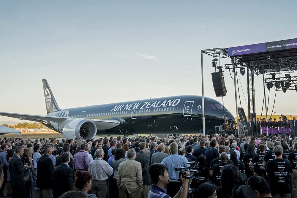 Air NZ's 787-9 Dreamliner touches down in Perth