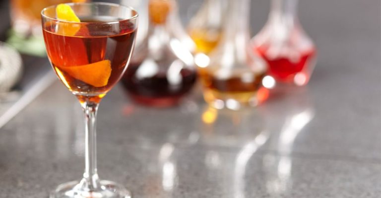 FRIDAY COCKTAIL: The Refined Simplicity Of The Manhattan