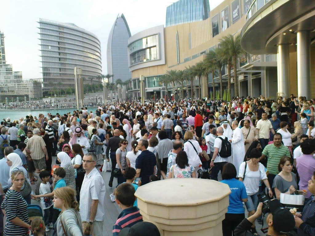 11 astonishing facts about The Dubai Mall Karryon