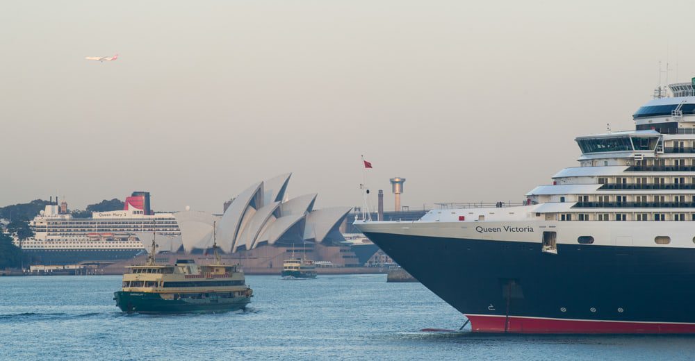 Must see pics of two Cunard Queens in Sydney