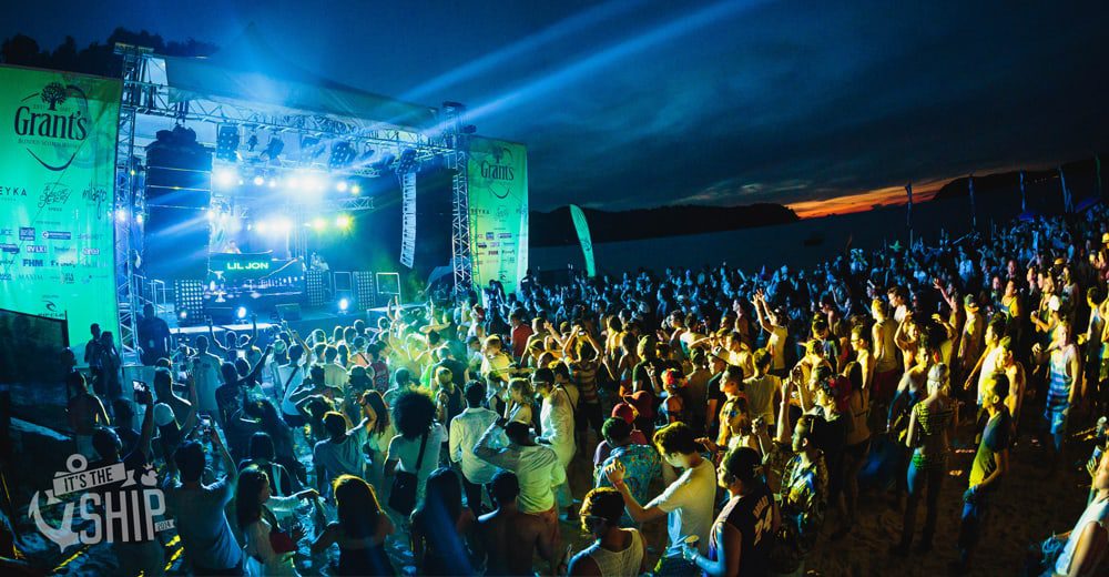 Music festival takes young Aussies out to sea