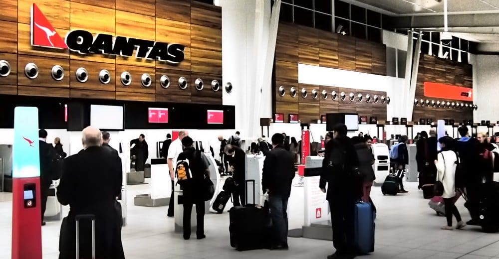 Qantas benefits as fuel prices dive