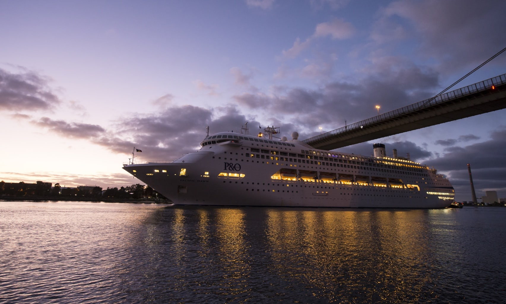 The Daily Travel Agent Bite: Tues 21 Jun 25 Travel Agent Pacific Dawn Sails Under the West Gate Bridge _Photo James Morgan
