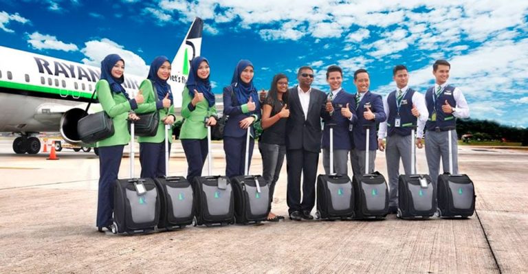 Malaysia unveils Sharia-compliant airline
