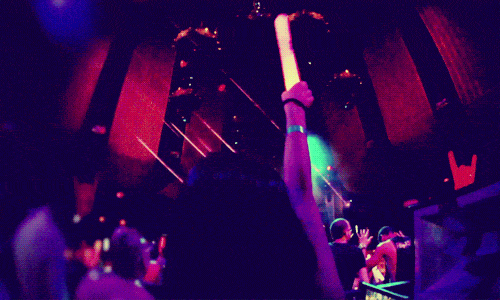 5 reasons why you had better get your facetime ticket now! 17 giphy-rave