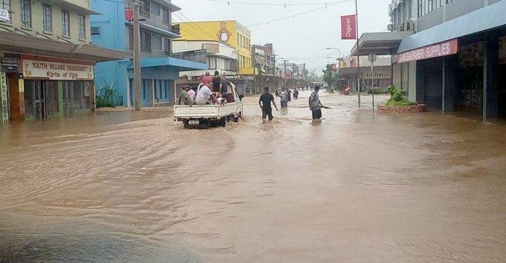 Heavy rain causes floods across Fiji KARRYON