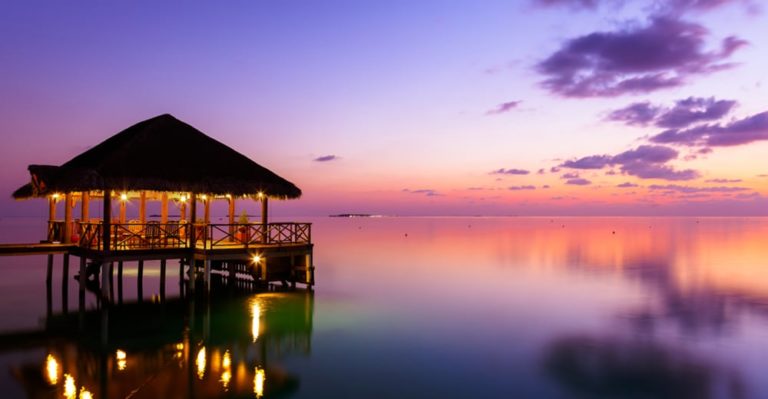 6 Reasons why you should try the Maldives instead of the South Pacific