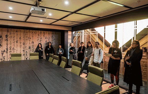 Lonely Planet throws a house-warming party in Melbourne 16 jroun