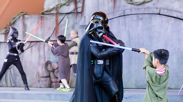 4 wicked reasons to visit Hong Kong Disneyland right now 13 screen-shot-2016-10-27-at-10-33-14-am