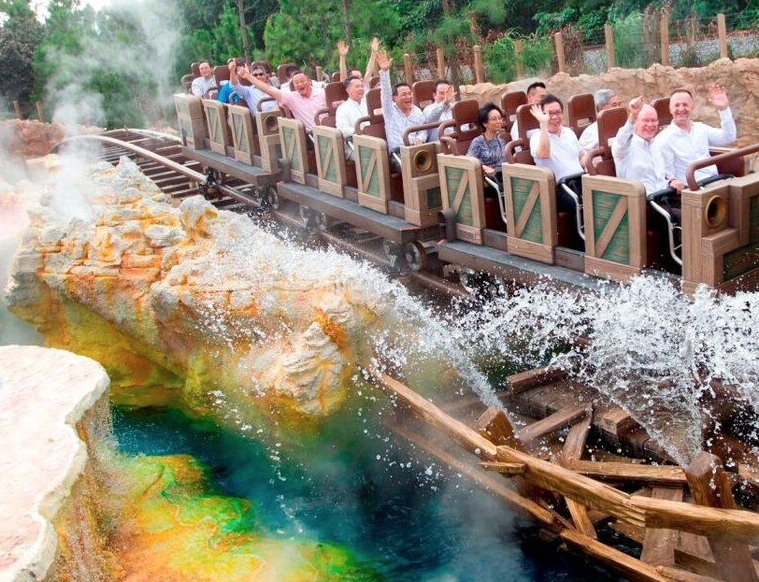 4 wicked reasons to visit Hong Kong Disneyland right now 14 screen-shot-2016-10-27-at-10-34-40-am