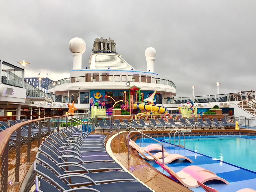 We took a very quick tour of Royal Caribbean's Ovation of the Seas & spotted these cool things