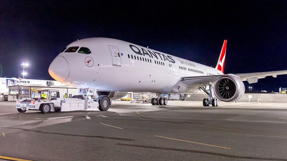 FIRST LOOK: QANTAS DREAMLINER EMERGES WITH THE NEW-LOOK FLYING KANGAROO