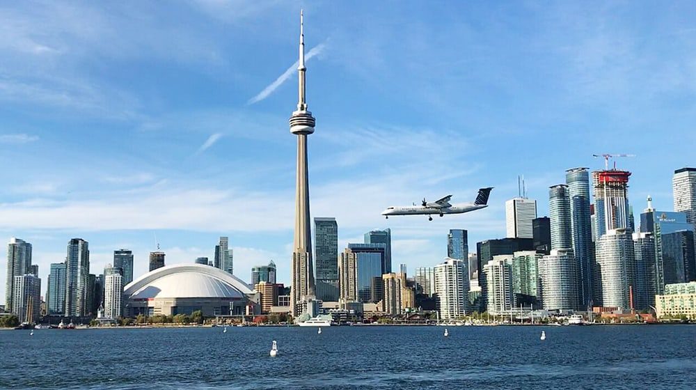 What are the must do's for 24 hours in Toronto? Our definitive guide