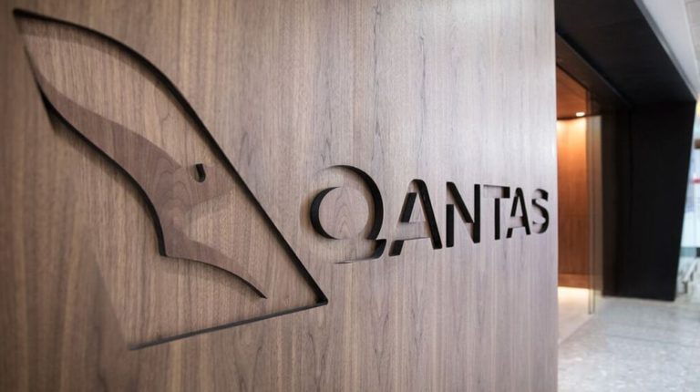 Qantas opens first lounge in London in time for 787 Dreamliner guests