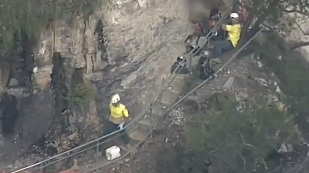 Rockslide in the Blue Mountains leaves one dead & two injured