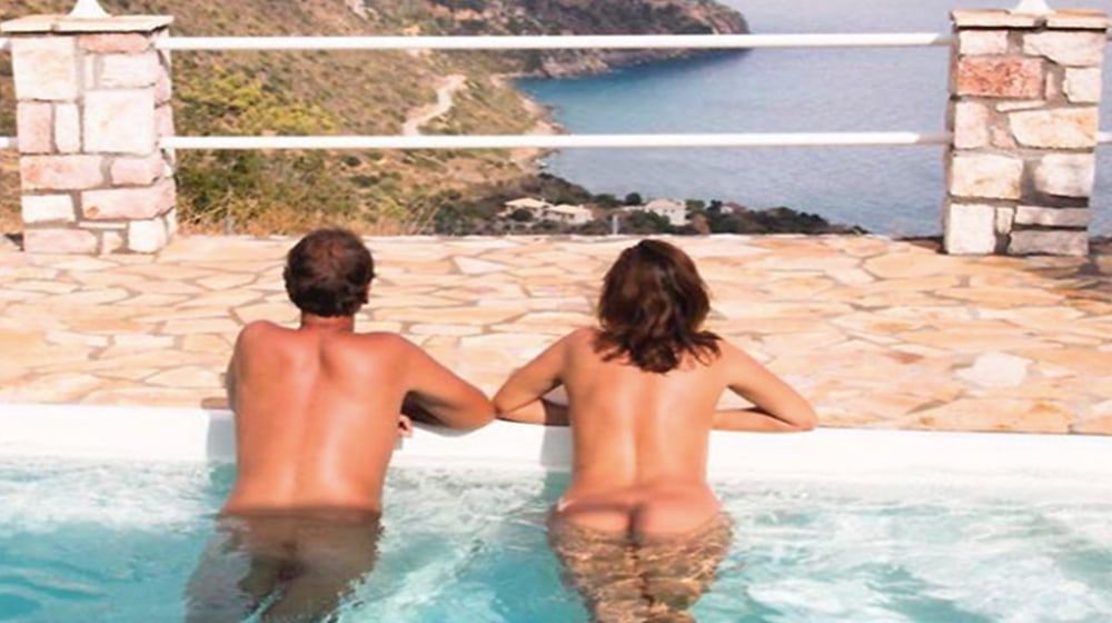SAY WHAT? This couple bares it all travelling the world naked
