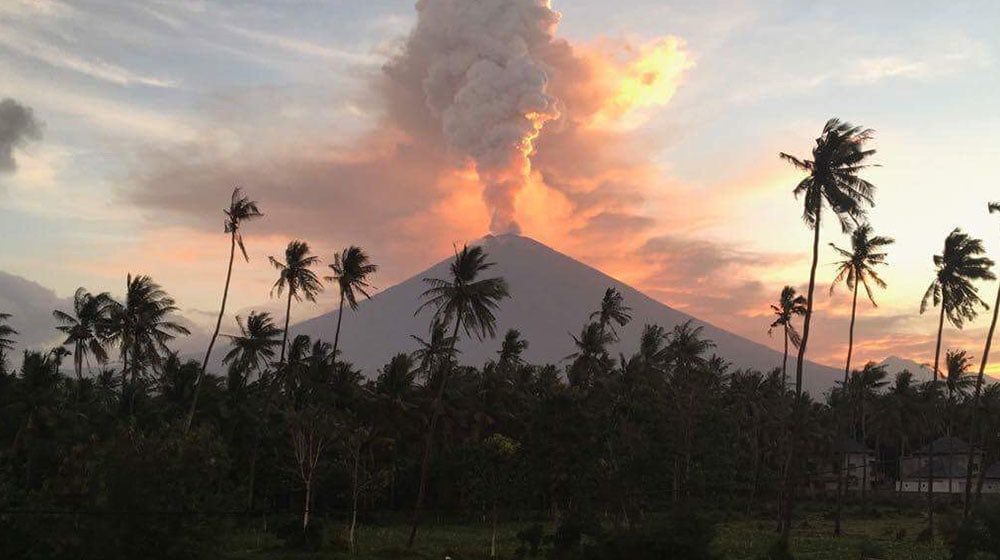 FLIGHTS CANCELLED: Bali volcanic eruption leads to air disruption