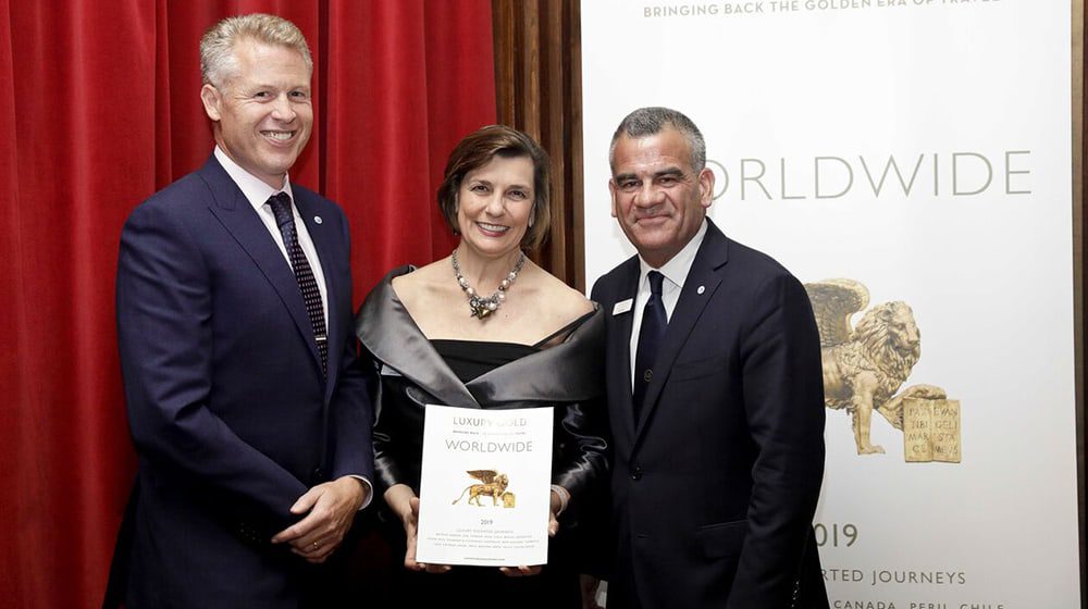 LUXURY GOLD: Travel Agents help launch the 2019 brochure