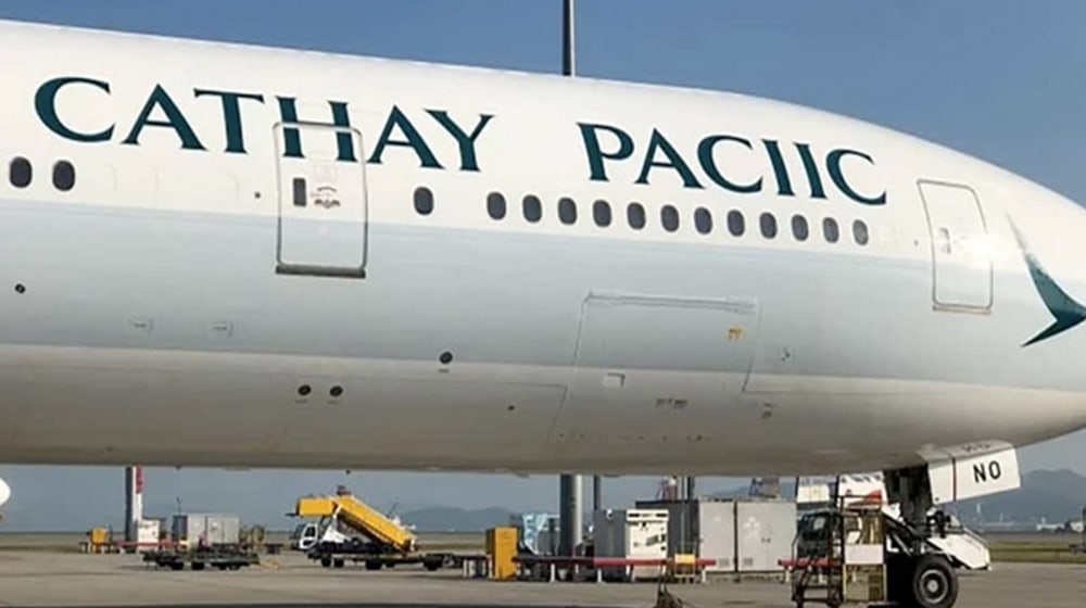 UH OH TYPO: Cathay Pacific accidentally misspelled its name on a plane